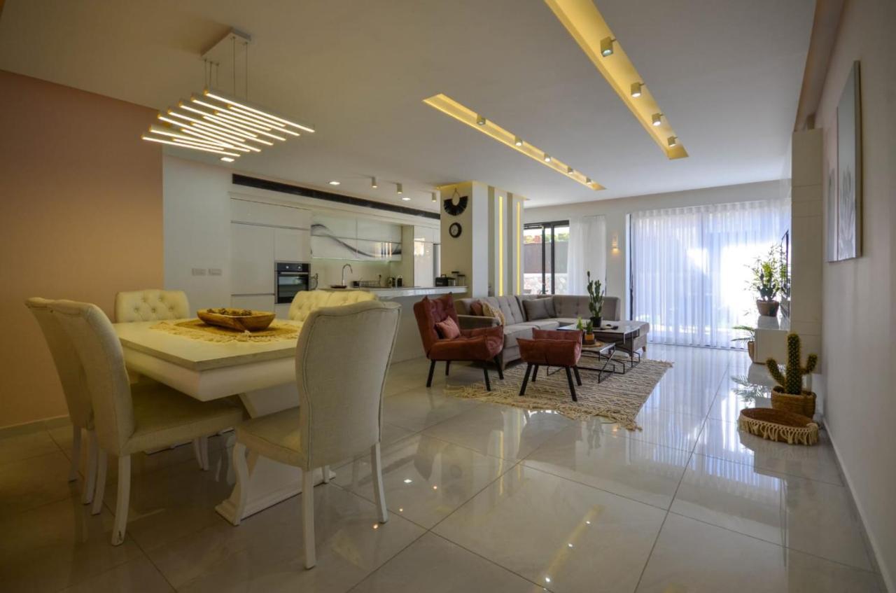 Sweet Home Shahamon Eilat Bagian luar foto